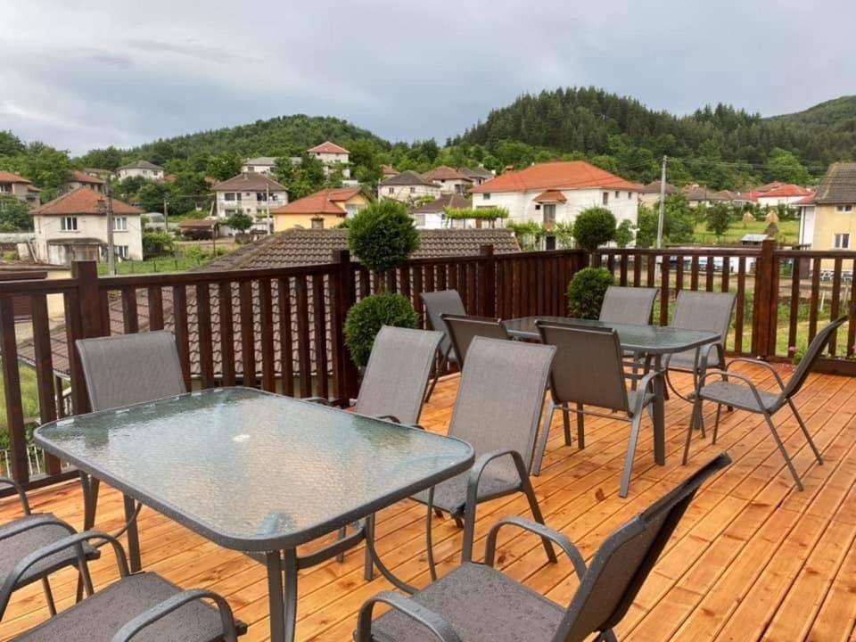 Бялата Къща Hotell Kirkovo  Exteriör bild