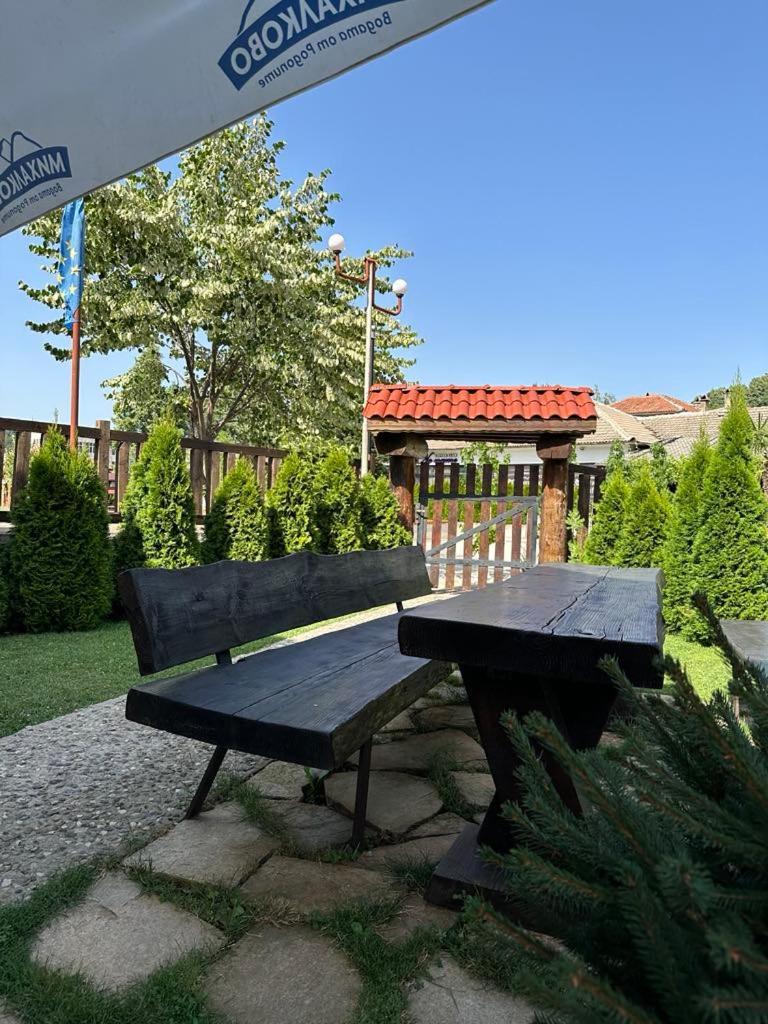 Бялата Къща Hotell Kirkovo  Exteriör bild