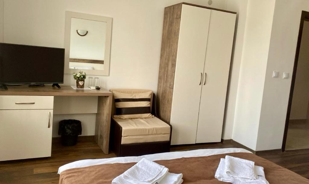 Бялата Къща Hotell Kirkovo  Exteriör bild