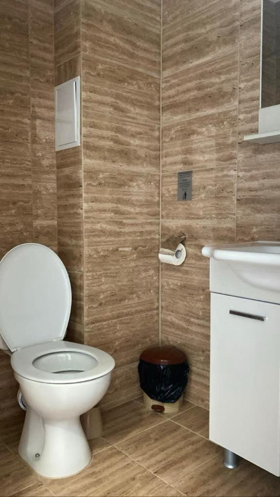Бялата Къща Hotell Kirkovo  Exteriör bild